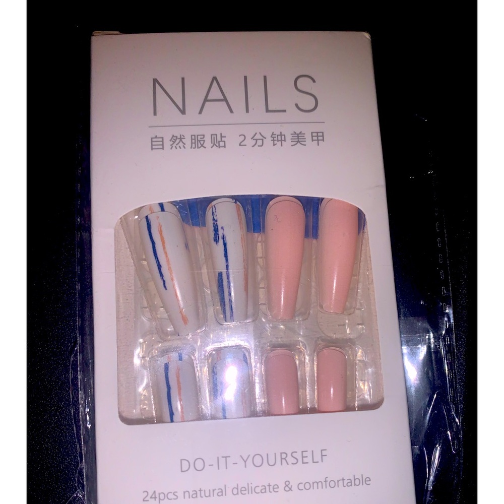 Do it yourself false nails